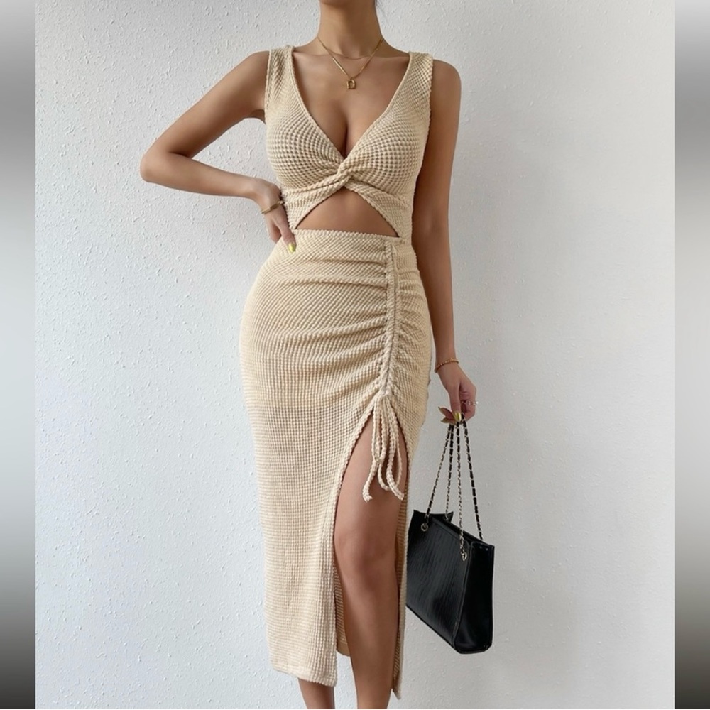 Twist Front Side Cinch Dress✨